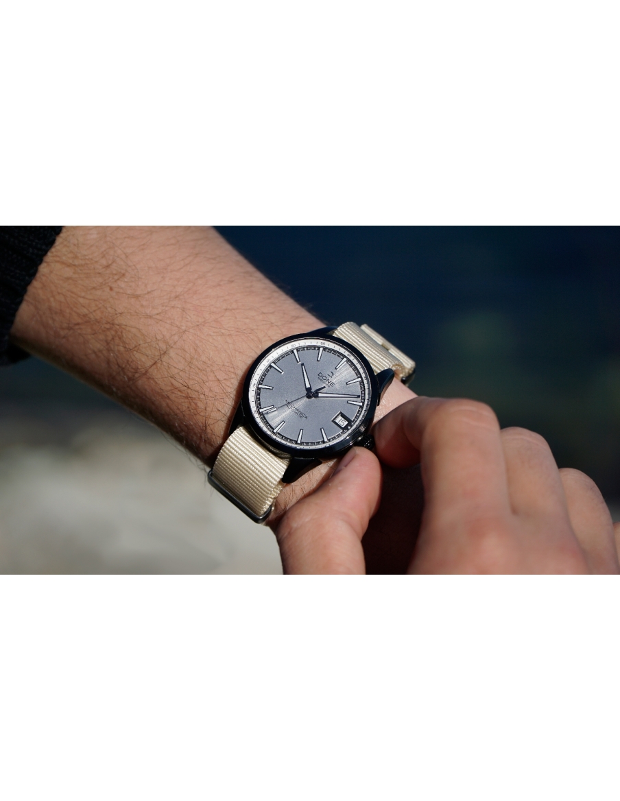 NATO Strap 20mm - Beige with black s-steel buckle