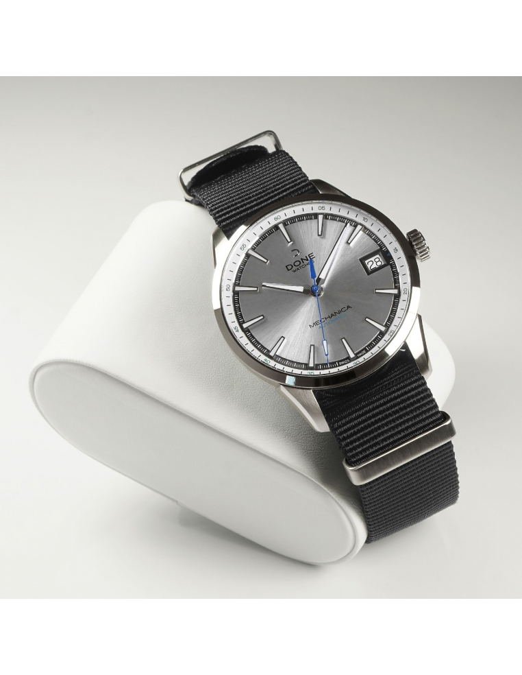 NATO Strap 20mm - Black with s-steel buckle